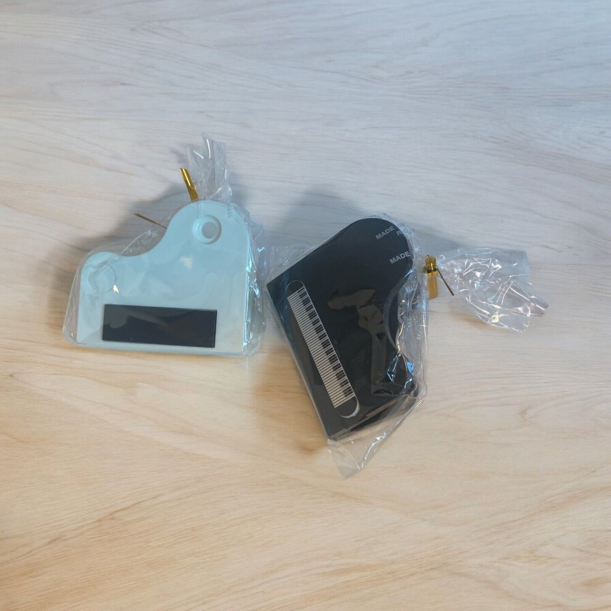 Music Themed Piano Shape Memo Magnetic Clip - PartyErasers