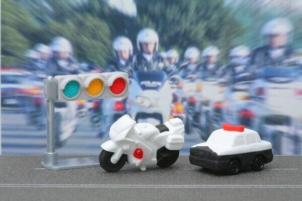 Iwako Japanese Puzzle Eraser - Police Vehicle & Signal - PartyErasers