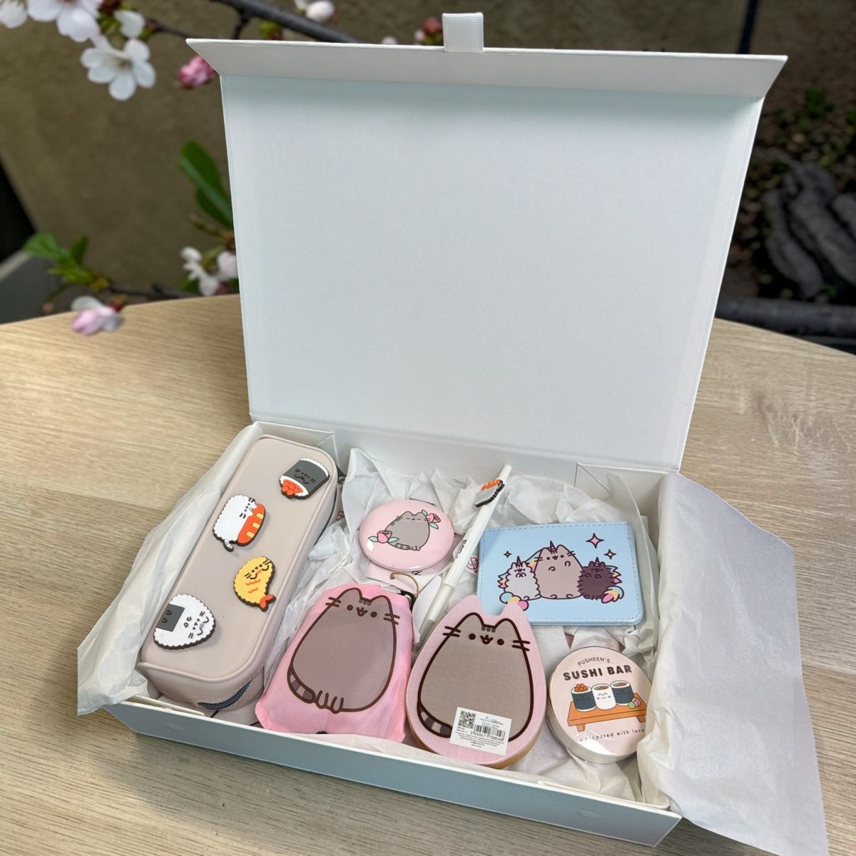 Pusheen Cat Gift Hamper: Bento & Sushi Club Set - PartyErasers